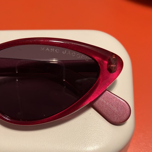 marc jacobs cat eye sunglasses!🩷❤️ - Picture 6 of 15